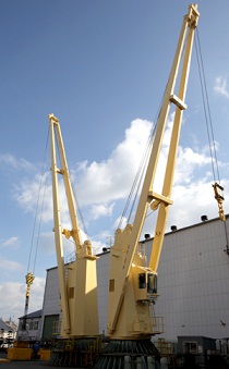 MHI- deck cranes 